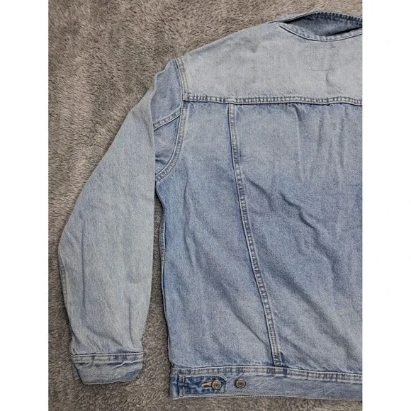 Old Navy Jean Jacket Size Large Boyfriend Distressed Ripped Light Blue Denim - Picture 10 of 13